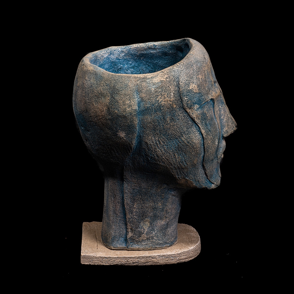 This glass is empty of wine